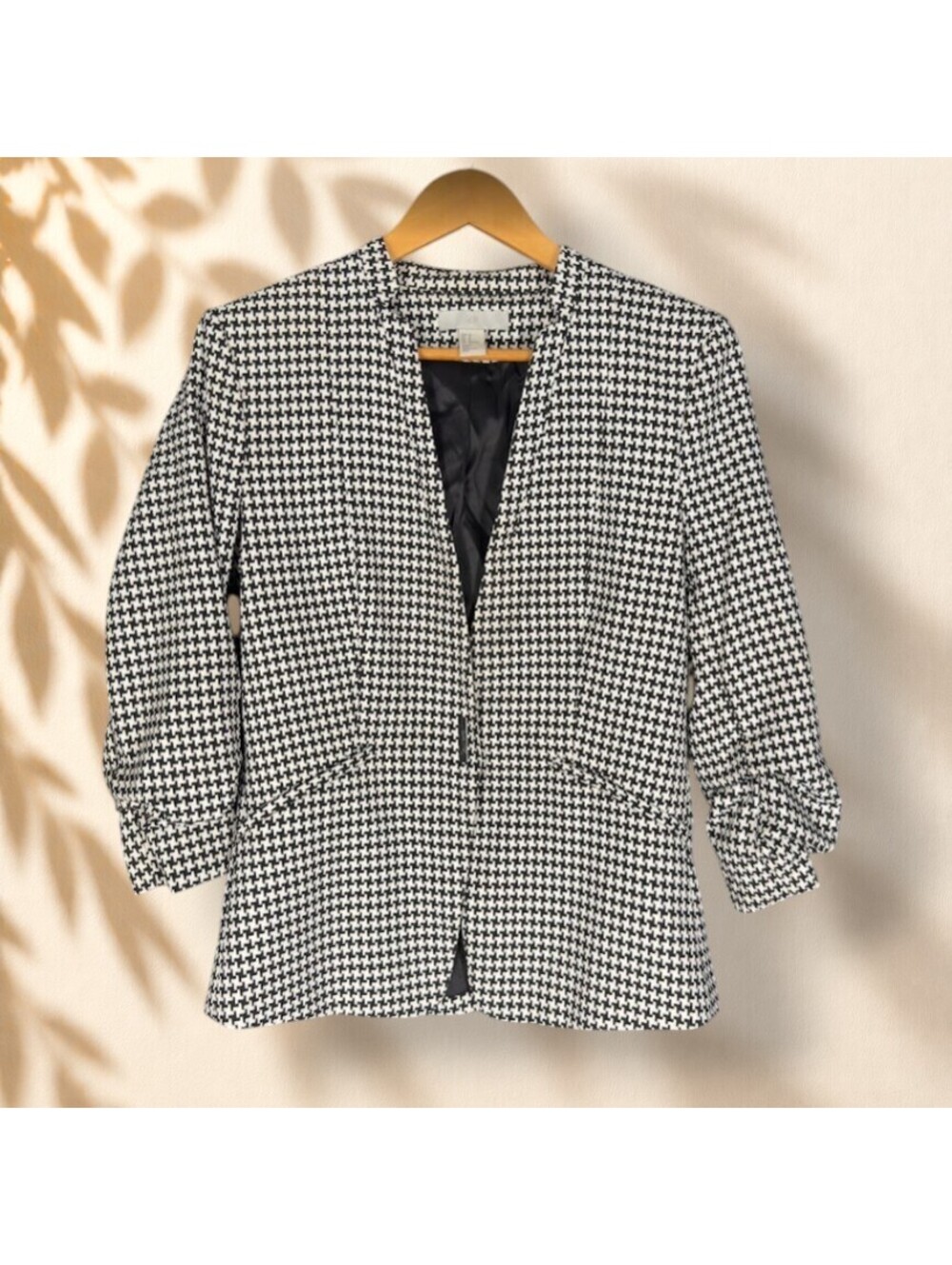 H&M Blazer Women 10 White Geometric One Button V-Neck 3/4 Sleeve Lined Career
